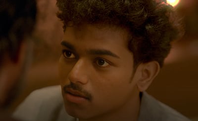 ரசிகர்களை ஈர்க்கும் டீஏஜிங் விஜய்!